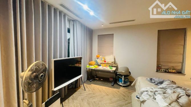 BÁN BIỆT THỰ LÔ GÓC - MẶT NGÕ Ô TÔ TRÁNH - PHỐ NGỌC THUỴ. DT: 200M. MT: 8M. GIÁ 36 TỶ. - 3