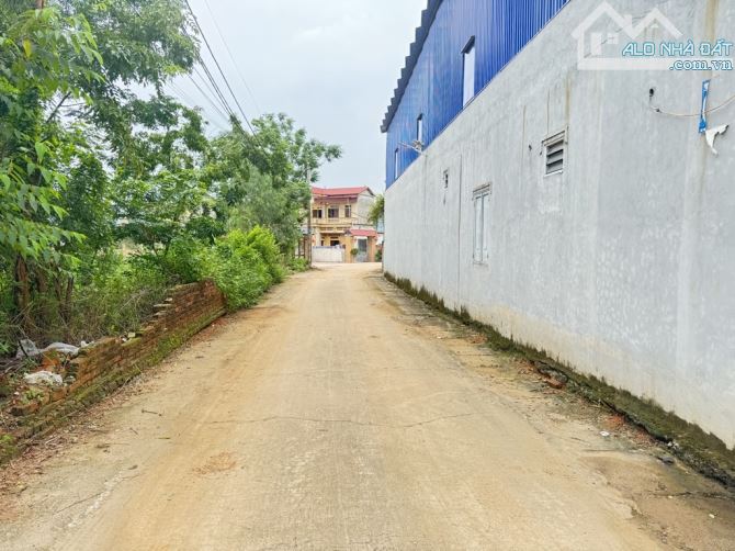 ĐẤT ĐẸP PHÚ THỊNH MINH PHÚ,ĐG THÔNG 10 OTO ĐỖ TRƯỚC CỬA THOẢI MÁI - CÁCH TRỤC LIÊN XÃ 30M - 2