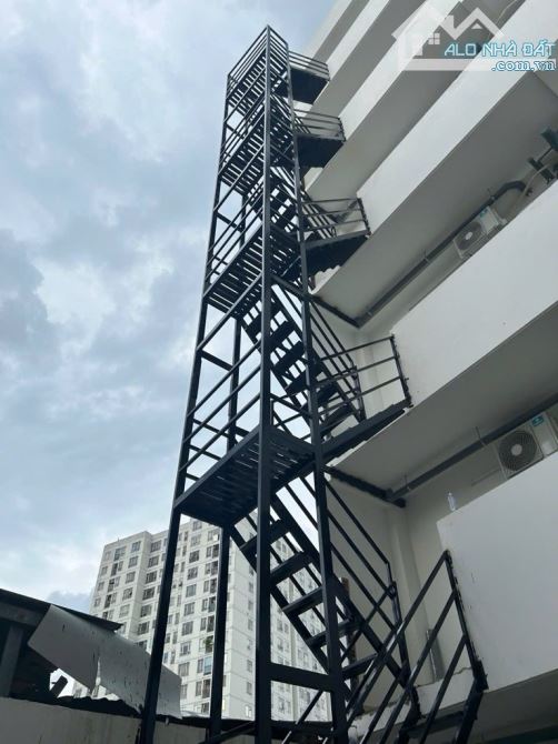 Bán Căn Hộ Dịch Vụ Mặt Tiền khu Lê Văn Quới, 232m2, 6 Tầng, 28 phòng, thu nhập 120 triêụ - 3