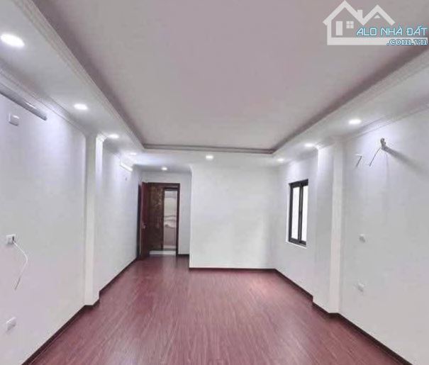 NHÀ 7 TẦNG THANG MÁY - PHỐ KIM MÃ - NGÕ Ô TÔ NHỎ - KINH DOANH - 3 MẶT THOÁNG . - 4