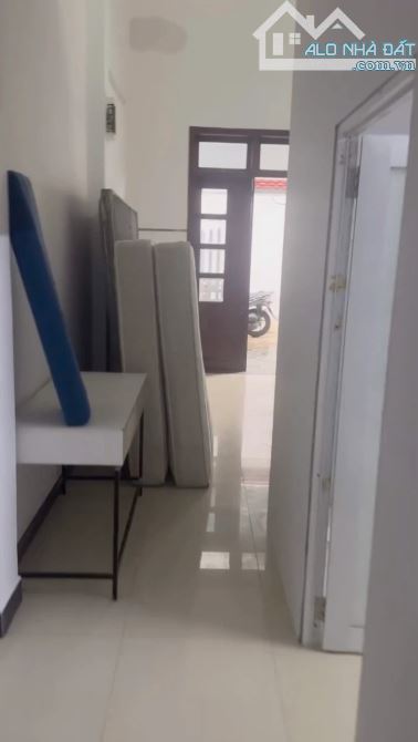 Nhà 2 tầng gần biển Mỹ Khê, mặt tiền Nguyễn Duy Hiệu - 4