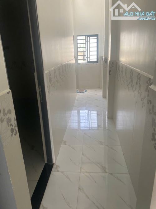 BÁN NHÀ 1 TRỆT 1 LẦU P.TÂN VẠN GẦN CHỢ GIÁ RẺ, DT 60M2, THỔ CƯ 100%, HẺM 3 GÁC THÔNG, SỔ R - 4