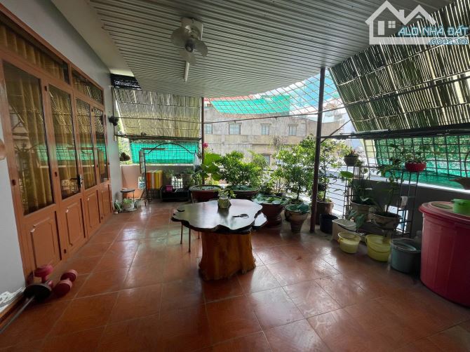 Cách Quang Trung 20m - Nhà 3 lầu góc 2 mặt thoáng, 220m2 sàn, Nở hậu 7m5 giá chỉ 3 tỷ 8 - 4