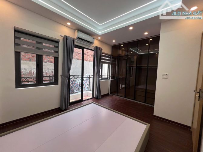 Bán Nhà Vĩnh Phúc, Ba Đình 50m² x 5T, giá 10.2 tỷ – Ngõ thông rộng – Gần phố – 30m Ô Tô Đỗ - 4