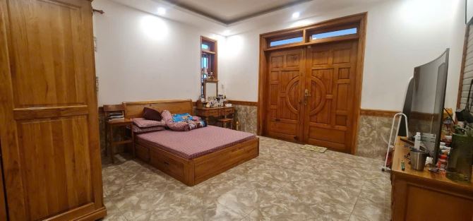 Bán biệt thự xịn xò thành phố biên hòa  + diện tích đất: 15x20  + hiện trạng 1 trệt 2 lầu - 4