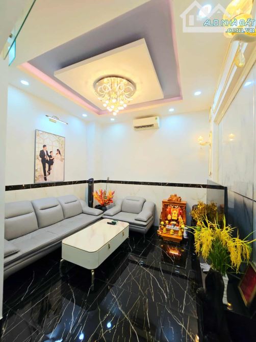 BÁN NHÀ PHỐ 4 TẦNG, ĐƯỜNG Ô TÔ 8M, GẦN CHỢ LONG TRƯỜNG – CHỈ 5 TỶ - 4