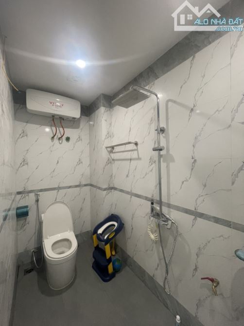 NHÀ DÂN XÂY,5 tầng/  34m2/7.9 tỷ - FULL NỘI THẤT - THANH AM, LONG BIÊN – 15m oto TRÁNH - 4