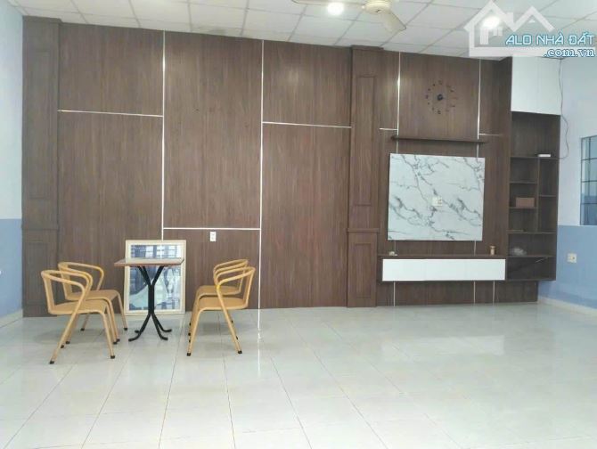 MẶT TIỀN HỤT 136,8M2 ( NGANG ~5M ) KHU DÂN CƯ CAO TẦNG ĐỒNG BỘ P3Q4 XUNG QUANH DÂN TRÍ CAO - 5