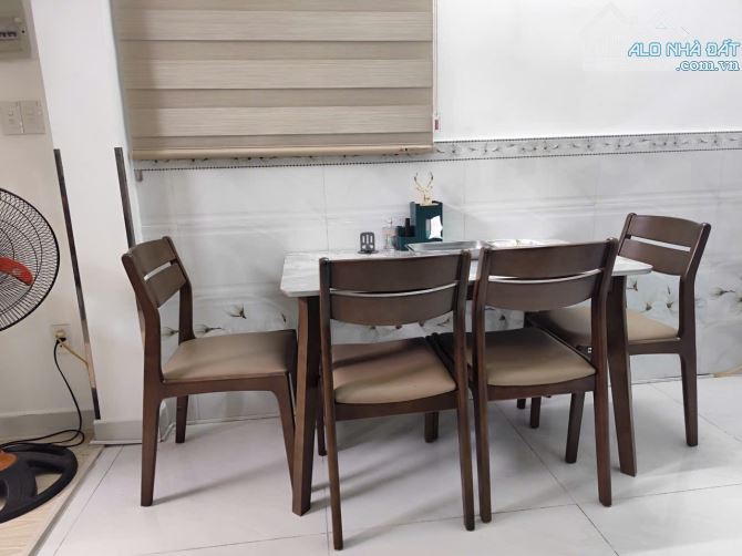 NHÀ MẶT TIỀN 3 TẦNG. VỊ TRÍ ĐẸP CÓ SẴN DÒNG TIỀN TRUNG MỸ TÂY 1. SHR FULL THÔ - 5