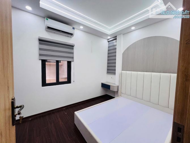 Bán Nhà Vĩnh Phúc, Ba Đình 50m² x 5T, giá 10.2 tỷ – Ngõ thông rộng – Gần phố – 30m Ô Tô Đỗ - 5