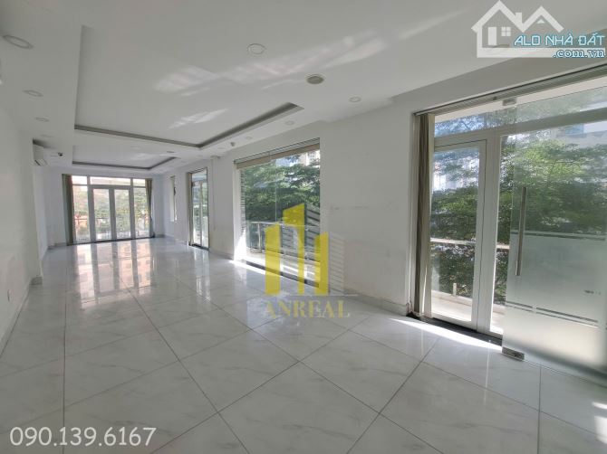 Tòa Văn Phòng Căn Góc Hầm 4 Lầu Sàn Trống Suốt - Thang Máy - Giá 65 Triệu - 5