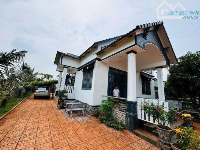 Bán Căn Nhà Tọa Lạc Tại TT Đất Đỏ .BRVT . DT 900m2 14x60m gồm 3p ngủ. Phòng khách ,sân vườ - 5