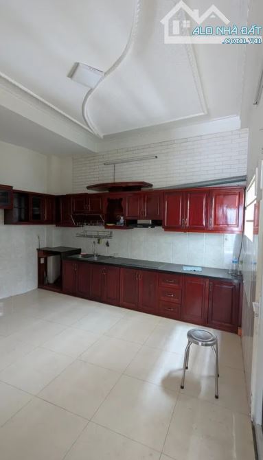 BÁN NHÀ HXH THÍCH QUẢNG ĐỨC, P5, PHÚ NHUẬN. SÁT MT ĐƯỜNG. 5 TẦNG. TIỆN Ở. CHỈ 9 TỶ - 6