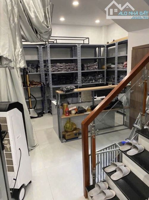 CHÚ VƯỢNG BÁN MẶT TIỀN CHO THUÊ ĐƯỜNG AN DƯƠNG VƯƠNG, QUẬN 5. GIÁ 5 TỶ 720/ 4mx17,5m - 6