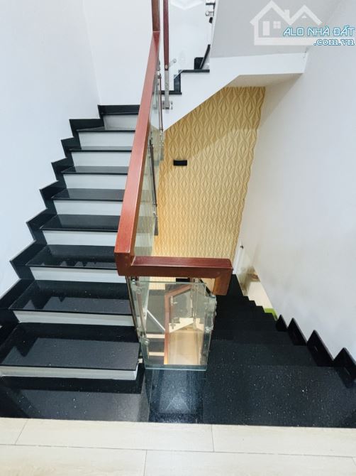 *BÁN NHÀ MẶT TIỀN - BÀ ĐIỂM - HÓC MÔN - NHÀ ĐẸP BTCT 4 TẦNG CHỈ 7TỶ TL. - 6