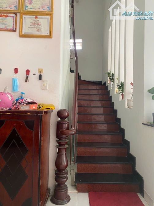 Biệt thự 2 lầu, HXH, Khu Bộ Công An, Quận 7. 320m2 - ngang 10m. Chỉ hơn 50tr/m - 6