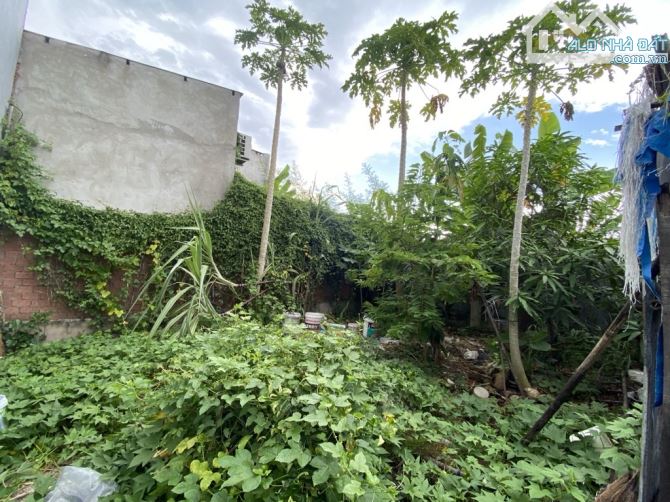 NHÀ 2 TẤM MẶT TIỀN ĐƯỜNG NHỰA 8m ,Giá chưa tới 40tr/m2 rẻ hơn đất  -  Nguyễn Bình - 6