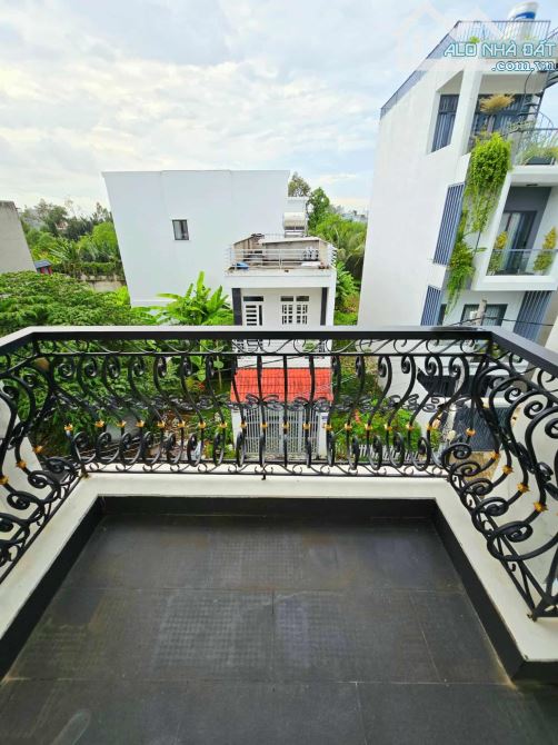 BÁN NHÀ PHỐ 4 TẦNG, ĐƯỜNG Ô TÔ 8M, GẦN CHỢ LONG TRƯỜNG – CHỈ 5 TỶ - 6