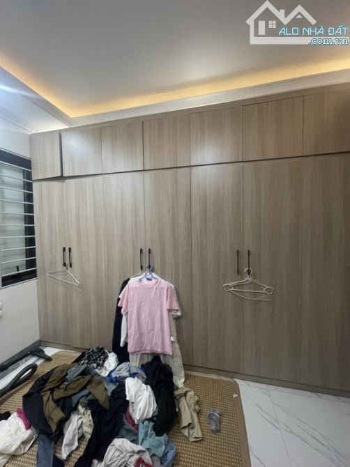 NHÀ DÂN XÂY,5 tầng/  34m2/7.9 tỷ - FULL NỘI THẤT - THANH AM, LONG BIÊN – 15m oto TRÁNH - 6