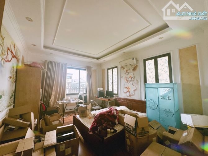 Bán nhà Thạch Bàn, ô tô đến cửa, lô góc, 42m2, 5t, mt 4.5m, 7.95 tỷ - 8