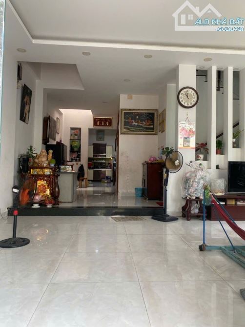Biệt thự 2 lầu, HXH, Khu Bộ Công An, Quận 7. 320m2 - ngang 10m. Chỉ hơn 50tr/m - 9