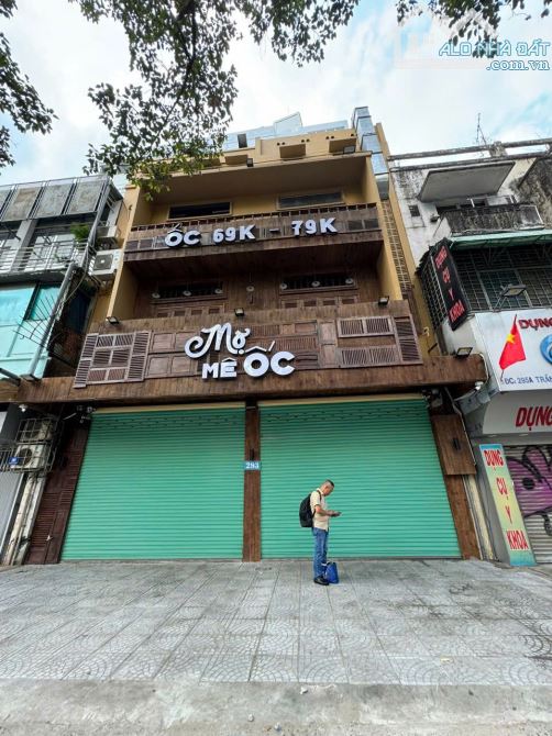 Nhà mặt tiền Trần Hưng Đạo, Quận 1, ngang trên 10m, giá cam kết rẻ nhất thị trường