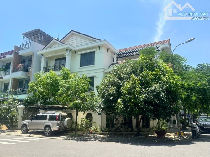 Bán biệt thự căn góc siêu đẹp Kđt Hà Quang2 giá 16.8tỷ