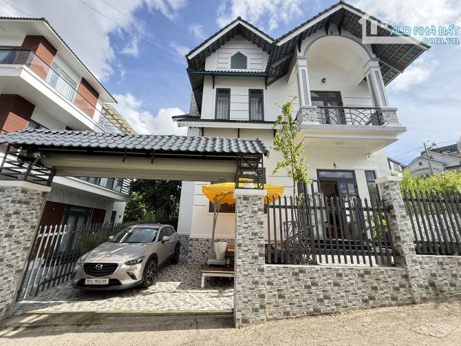 📍BÁN VILLA MỚI 200M² – SÂN BBQ – GARA Ô TÔ – FULL NỘI THẤT – SỔ RIÊNG HOÀN CÔNG