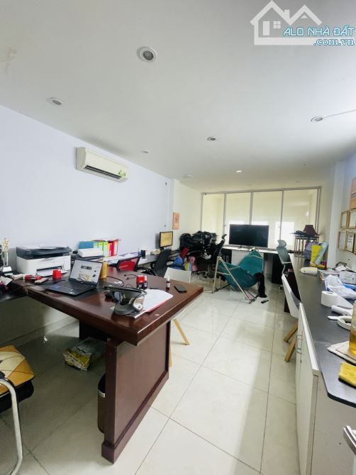 373Lý Thường Kiệt p9 Tân Bình hẻm xe hơi 5 tầng kinh doanh 8 tỷ99