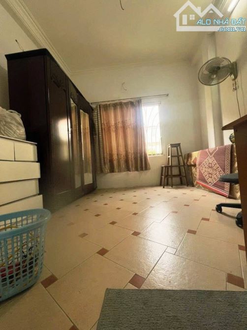 Đội cấn Ba đình gần phố, đầu tư 4 tầng 40m chỉ 8 tỷ