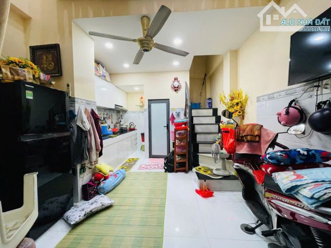 Bán nhà 1 sẹc BTCT còn mới Lê Quang Định 22m2 – Giá 4,83 Tỷ tl.