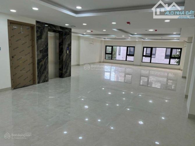 Xuất ngoại bán nhà Trần Đình Xu – Quận 1 – 9.8x18m – Trệt 4 Tầng – HĐT: 140 Tr- 30 Tỷ