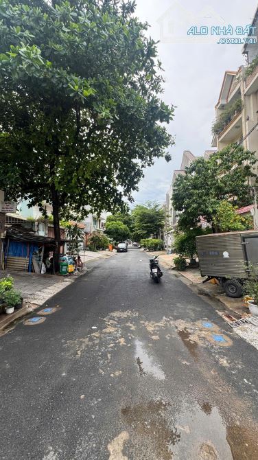 Bán lô đất hiếm ngay ĐH Hutech-Ung Văn Khiêm p.25 Bình Thạnh, 4x20m, vuông vức cực đẹp!