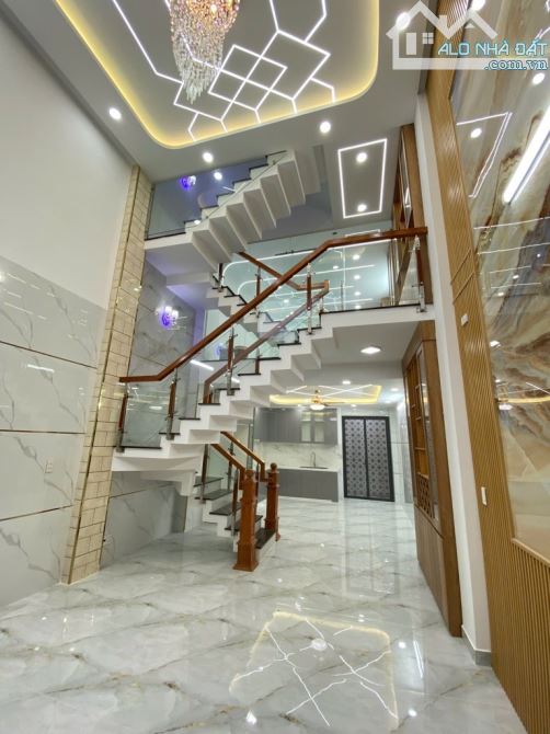 NHÀ BÁN NGAY TỈNH LỘ 10 - P.TÂN TẠO BÌNH TÂN - 54m2 ( 5 TẦNG ) GIÁ CHỈ :  6 TỶ 5