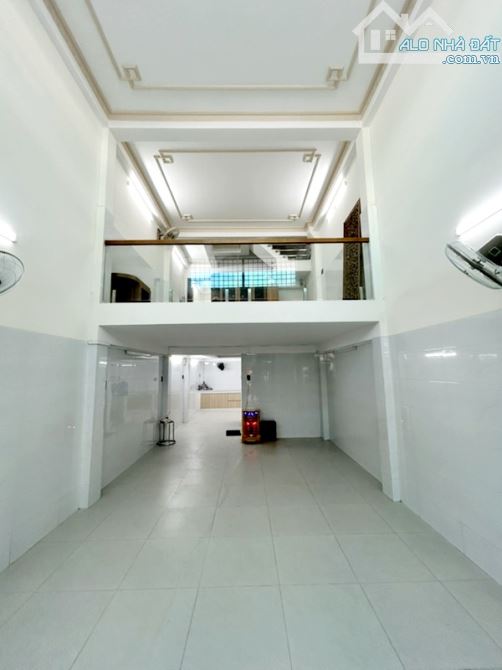Nhà 4 tầng hẻm 6m đường Liên khu 10-11 giáp  Q11 và Tân Phú 6.4 tỷ