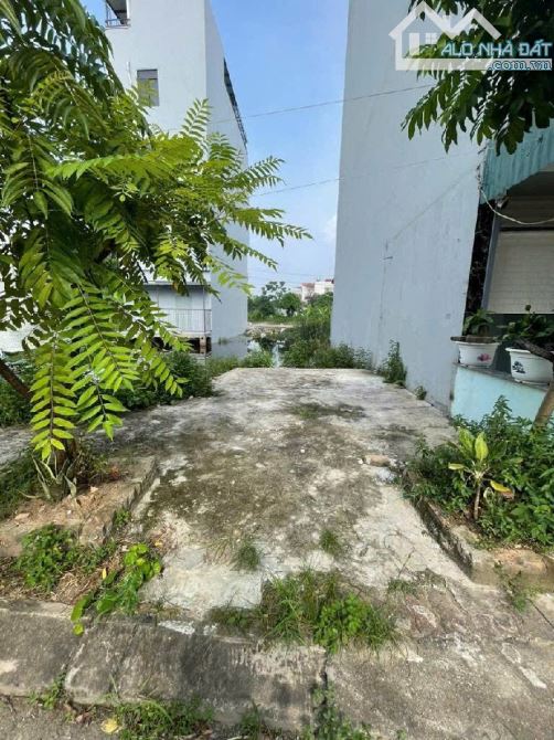 B.Á.N ĐẤT  ĐAN PHƯỢNG  , PHÂN LÔ,  Ô TÔ TRÁNH , SÁT VƯỜN HOA, CÂY CỐI MÁT MẺ 63M2, 7 TỶ 9