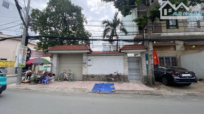 Bán đất biệt thự nền góc mặt đường Nguyễn Tuyển Quận 2 cũ gần chợ (248m²) 40 tỷ