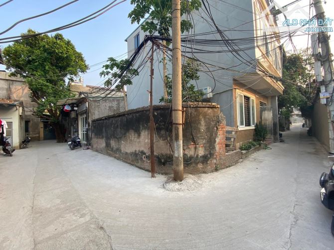 Bán đất Đông Ngạc 35m2 Lô góc - ô tô vào đất, ngõ cực nông, giá 3,05 tỷ