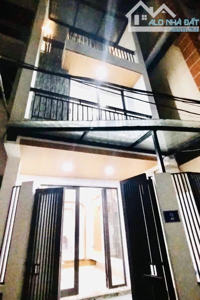 BÁN NHÀ DO NHA RỘNG THÊNH THANG 8,3 TỶ