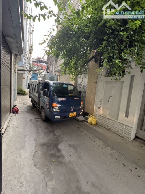 🏡 BÁN NHÀ - BỒ ĐỀ-200m LÊN CẦU CHƯƠNG DƯƠNG- O TÔ ĐỖ CỬA  GIÁ 9,7 TỶ