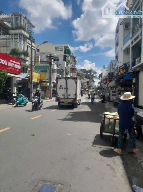 SIÊU PHẨM GIẢM GIÁ SÂU – NHÀ MẶT TIỀN GÓC HẺM NGUYỄN TIỂU LA, P8, Q10  39m2 chỉ 10.9 tỷ TL