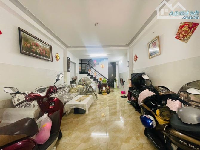 HIẾM-BÁN NHÀ NGUYỄN VĂN CÔNG GÒ VẤP-HXH TRÁNH-GIÁP SÂN BAY-SỔ MỚI 2025-NHỈNH 9TỶ