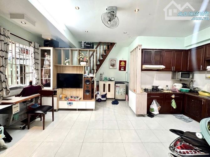 6x7 CN40m2 - 3pn - Lê Văn Duyệt chỉ 5.xty