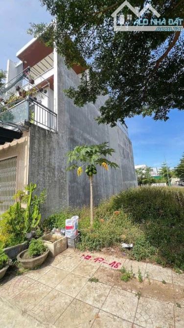 CHUYỂN NHƯỢNG LÔ ĐẤT HƯỚNG ĐÔNG VEN TRỤC LÊ THÁNH TÔN GIÁ 1.5 tỷ TRUNG TÂM QUẢNG NGÃI
