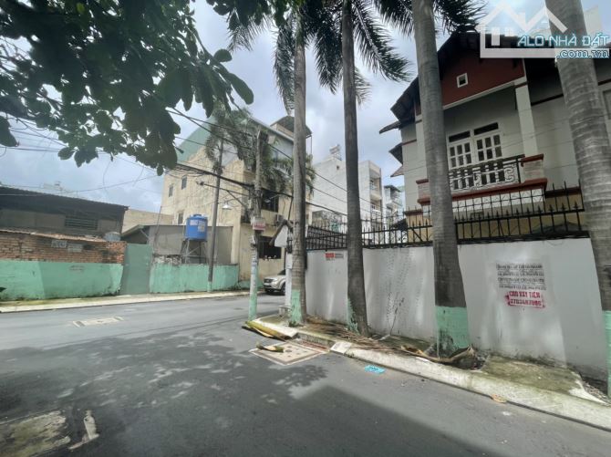 SIÊU PHẨM CĂN BIỆT THỰ NGANG 13M DÀI 20M - 3 LẦU- DƯƠNG QUẢNG HÀM, P6, GV - GIÁ 20 tỷ