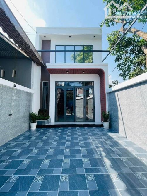 Chủ chuyển nơi ở cần bán nhà gác lửng đẹp SHR TC ngay HL7 Bình Lợi chỉ 1ty690
