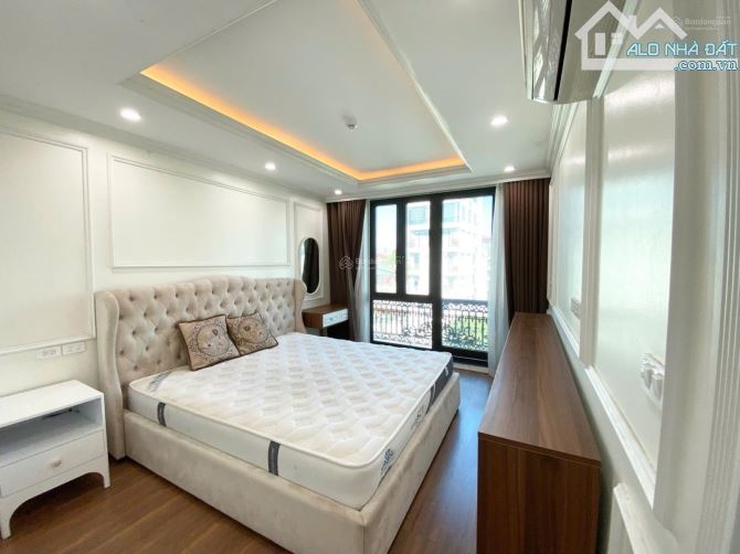 Căn hộ cao cấp Phố Mai Hắc Đế: DT 81m2 gồm 2PN 2 vệ sinh giá 18tr/tháng ( Bao gồm dv )