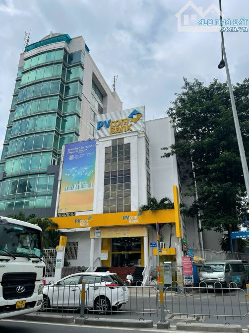 Bán nhà MT Nguyễn Sơn P.Phú Thạnh, Q.Tân Phú DT:11x24 CN:264m2 KC: 5L Giá: 59 Tỷ