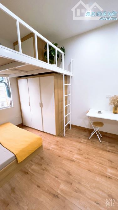 Cho Thuê CCMN Ngõ 144 Quan Nhân Thanh Xuân 30m2 Gác Xép Cửa Sổ Thang Máy Gần Chợ