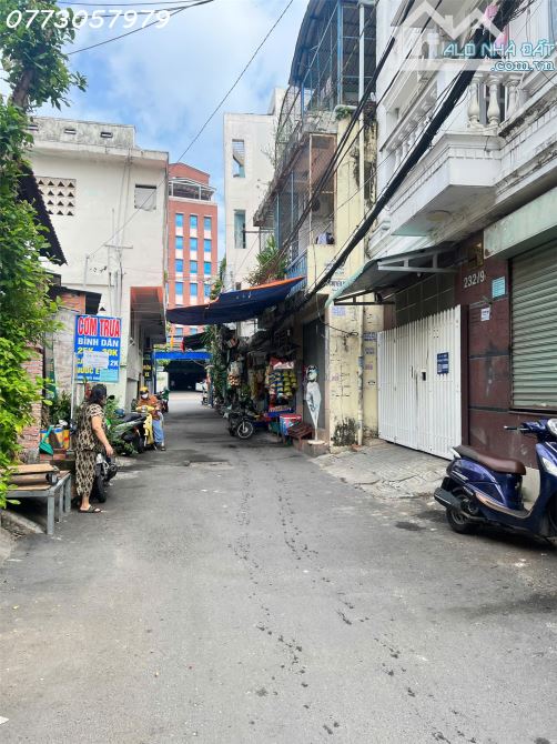 BÁN TÒA NHÀ CHDV– QUỐC LỘ 13, P.26, BÌNH THẠNH. 10X35M, DOANH THU 120TR/THÁNG.GIÁ 38 TỶ